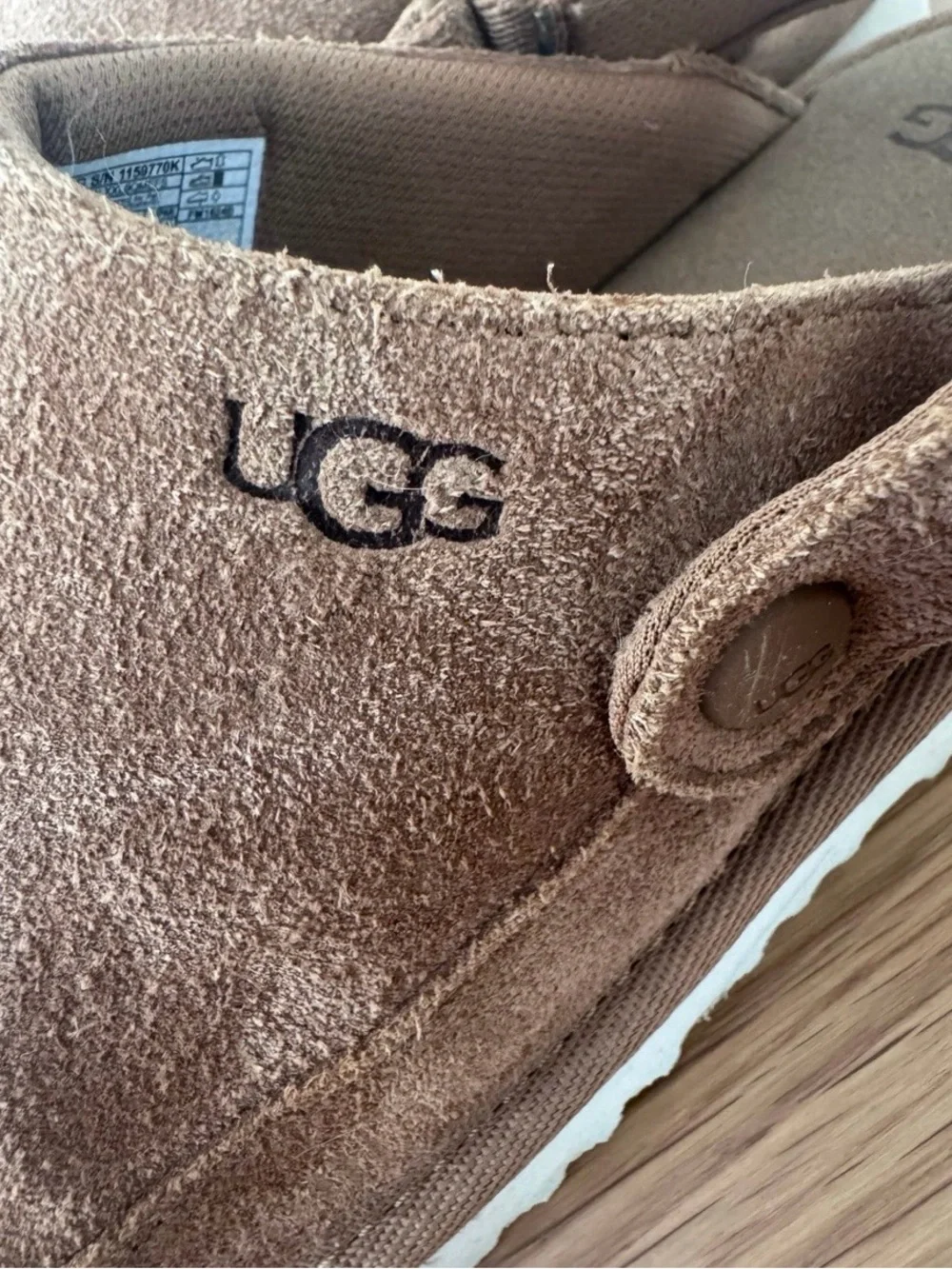 UGG Goldenstar clogs